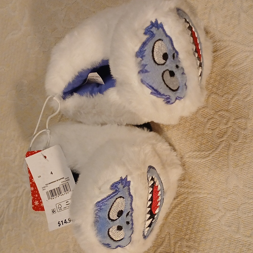 ❄️Fuzzy White Abominable Snowman Slippers Size 4 Rudolph The Red Nosed Reindeer